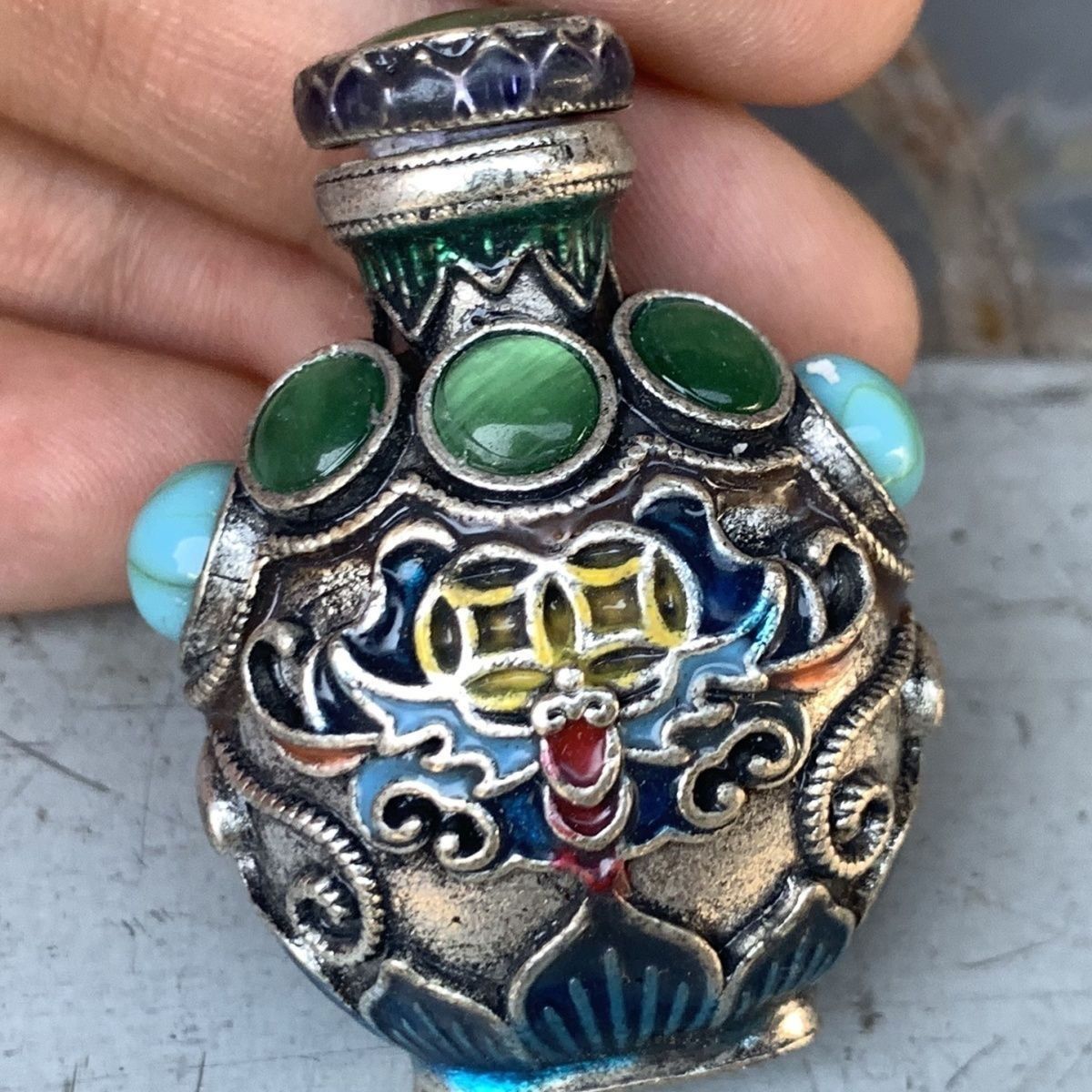 Collectible Vintage Tools - Antyczna brązowa tabakierka cloisonné, mini przenośny
