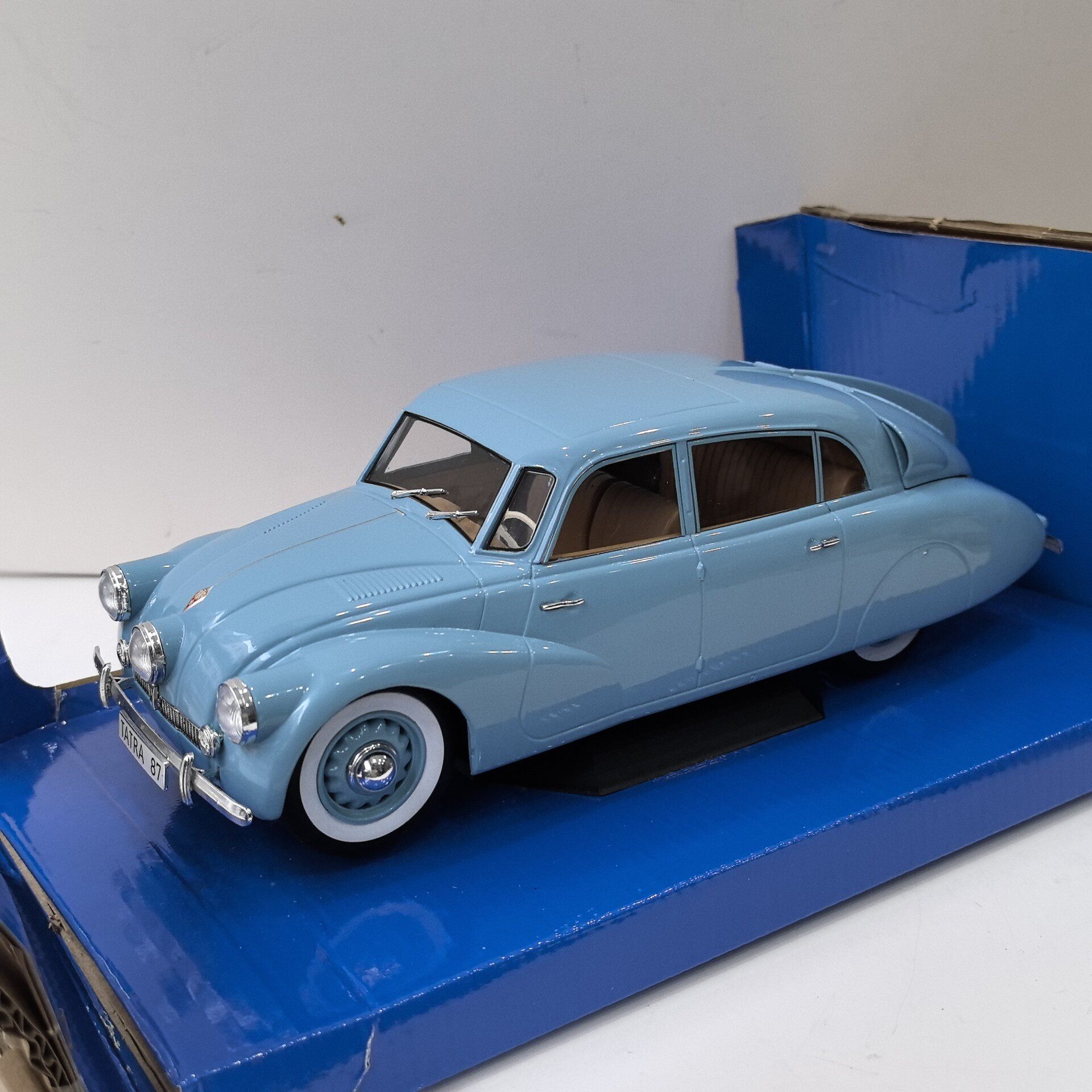 MCG Diecast 1/18 Skala TATRA 8 – Vintage Collectible Model Cars recenzja i cena