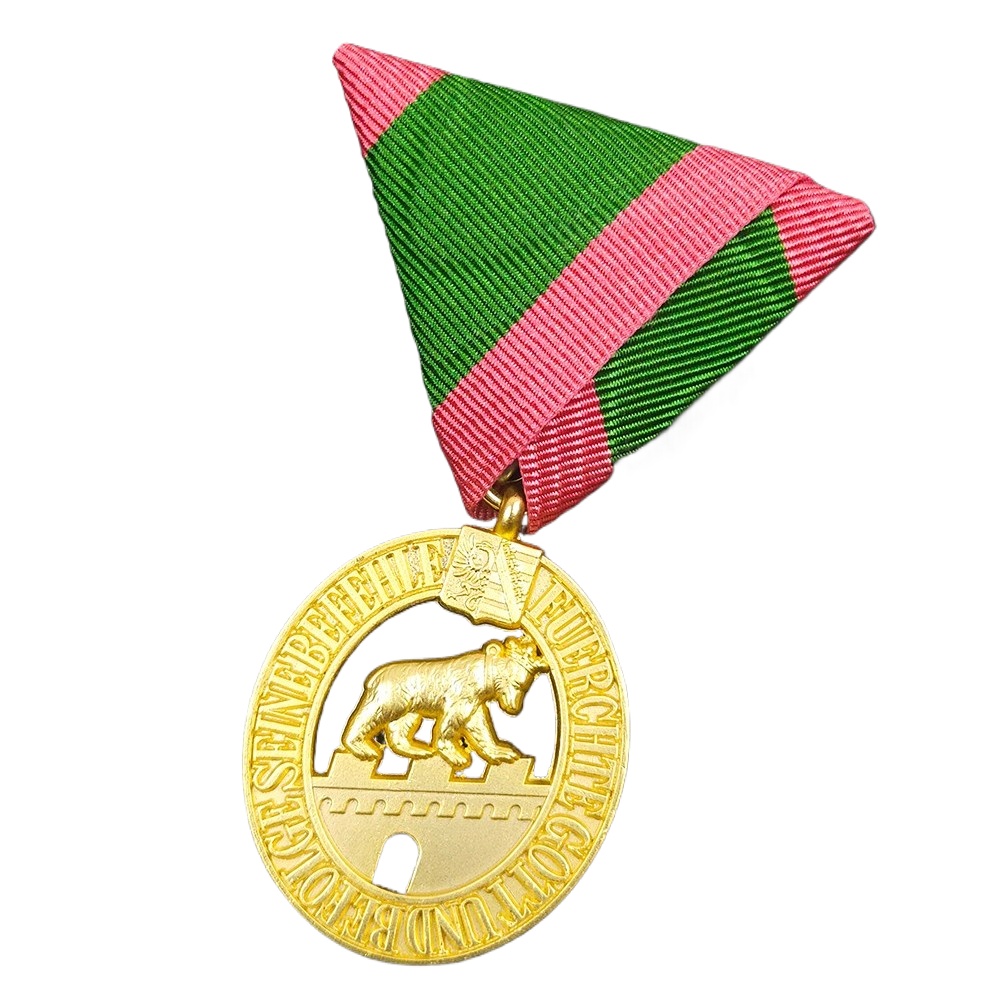 Replika odznaki z czasów I woj – Vintage Collectible Bears recenzja i cena